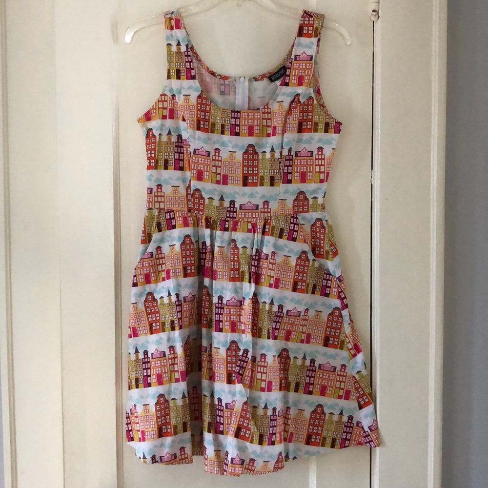 Retrolicious dress small with pockets